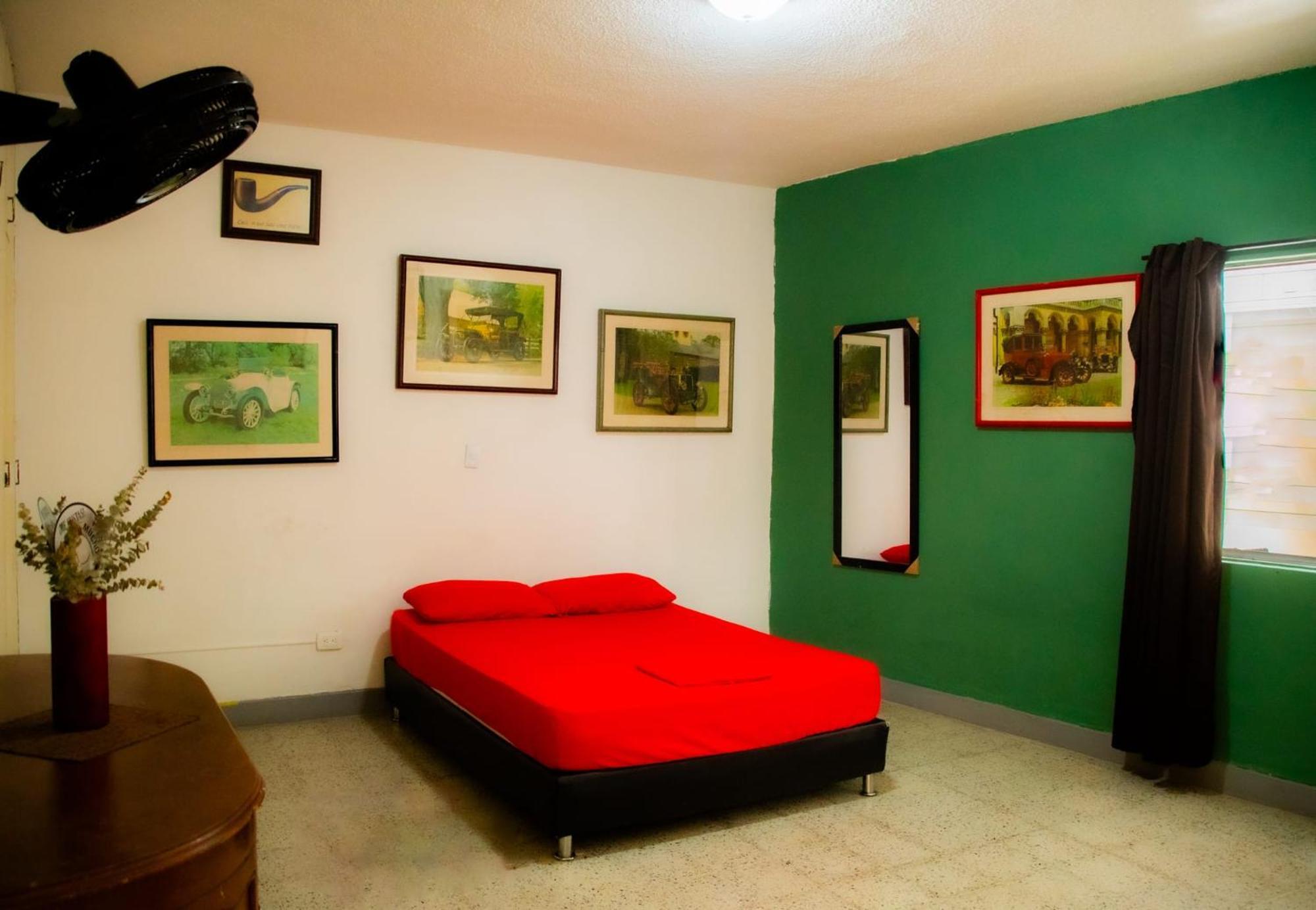 Casa Almarita - Hostal, Bar Y Restaurante Medellín Zewnętrze zdjęcie